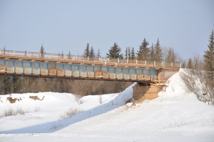Возобновлено движение по Нюйскому мосту в Ленском районе Якутии