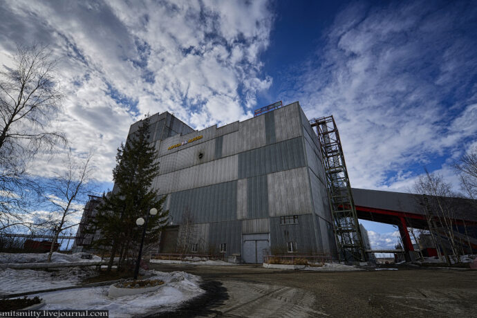 На обогатительной фабрике №3 в Мирном произошёл несчастный случай