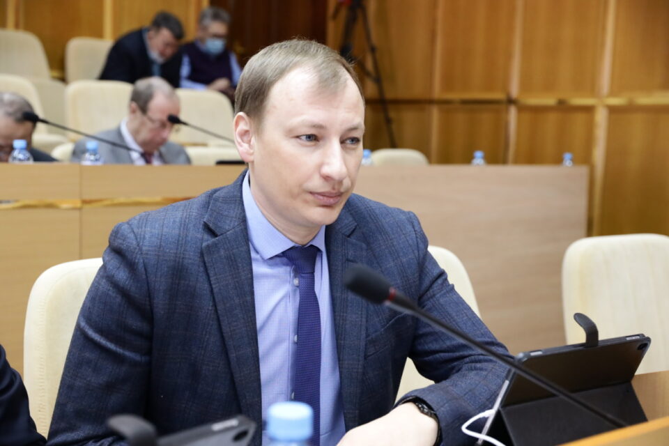 Евгений Перфильев: В отчете главы Якутии отражена вся работа правительства за непростой 2020 год