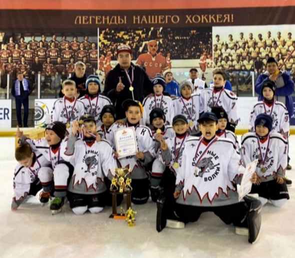 "Полярные волки" из Якутии стали победителями хоккейного турнира, посвящённого Дню Победы