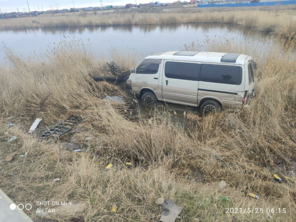 ДТП в Якутске: водитель «Хайса» госпитализирован с тяжелыми травмами