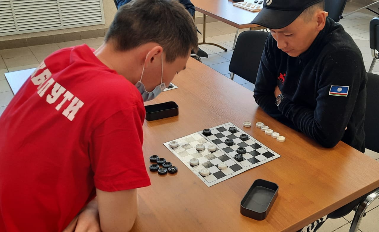 В "Железных дорогах Якутии" провели турнир по шахматам и шашкам