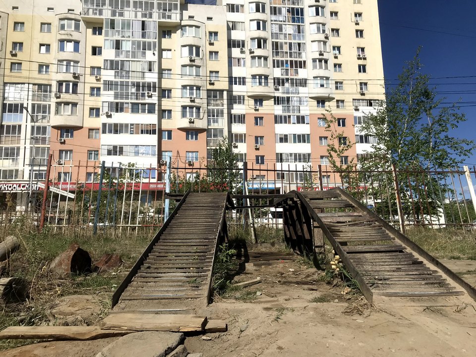 Суд потребовал ликвидировать незаконную парковку в Якутске