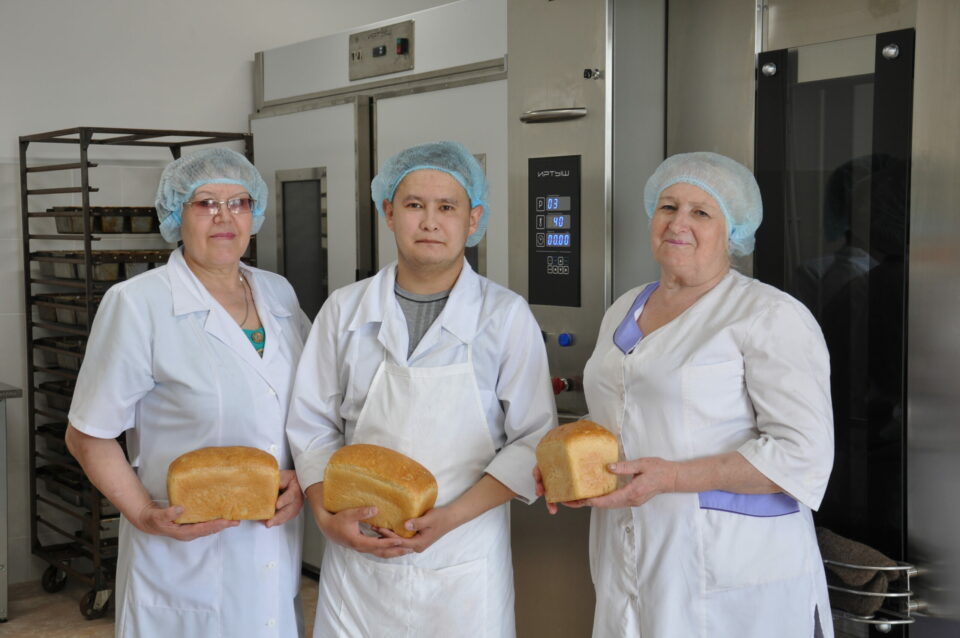 В Ленске муниципальная пекарня выпускает три вида хлеба