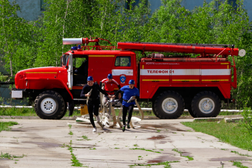 В Якутске завершились республиканские соревнования по пожарно-спасательному спорту