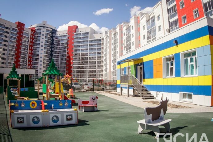 В Якутске продолжается строительство новых детских садов в рамках нацпроекта "Демография"