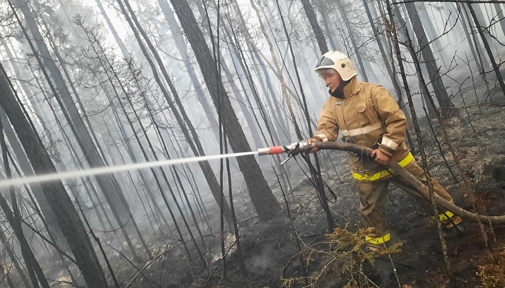 В Нюрбинском районе Якутии действуют 3 природных пожара