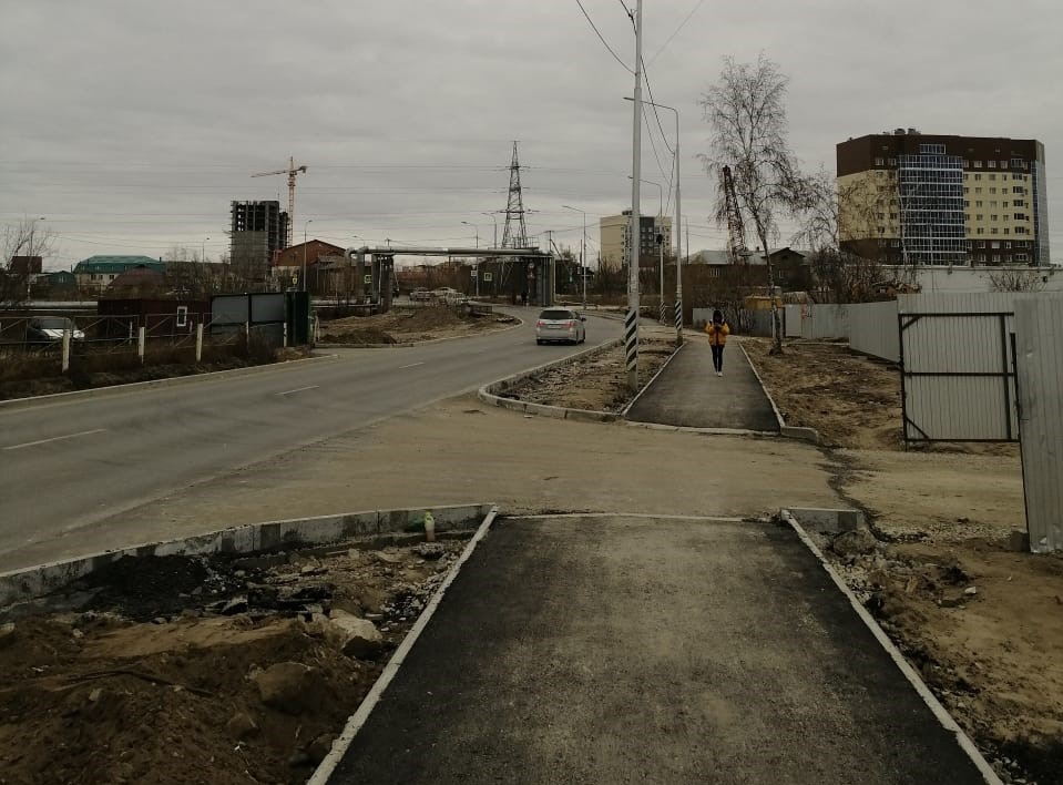 На улице Свердлова в Якутске появятся новые тротуары и озеленение