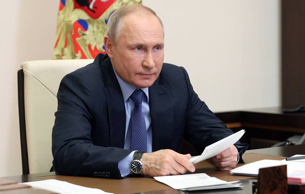 Владимир Путин заявил, что говорить о победе над коронавирусом рано