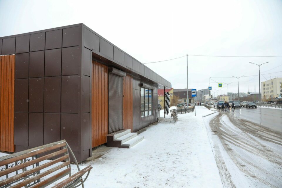 В Якутске в этом году установят 20 теплых остановок и 5 теплых туалетов