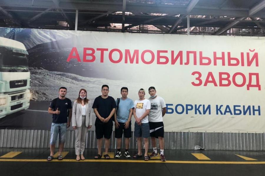 Студенты из Якутии осваивают профкомпетенции на заводе «КАМАЗ»