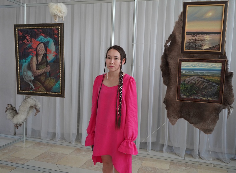 В Якутске открылась выставка художника Екатерины Суржаниновой