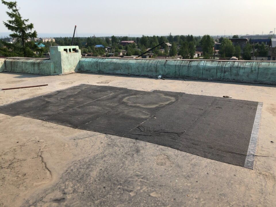 По требованию Госстройжилнадзора в Ленске провели ремонт крыши дома