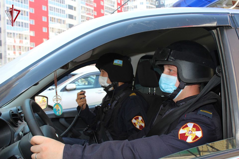 В Якутске росгвардейцы задержали женщину за кражу сотового телефона 