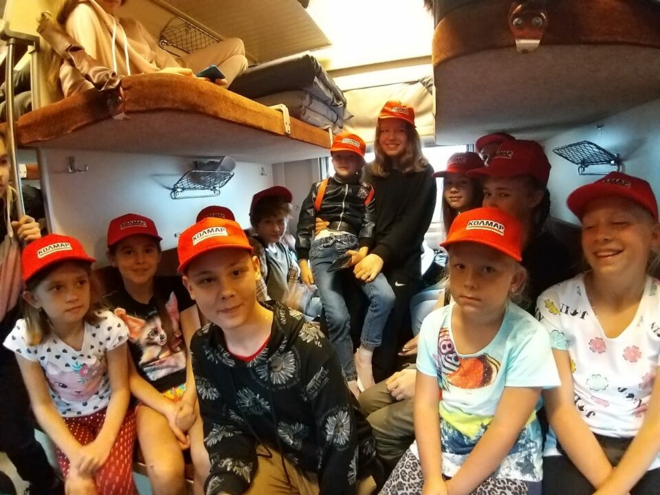 35 детей сотрудников компании «Колмар» отправились на отдых в Крым