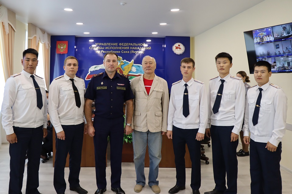 В Якутии коллектив сотрудников УФСИН пополнился молодыми сотрудниками