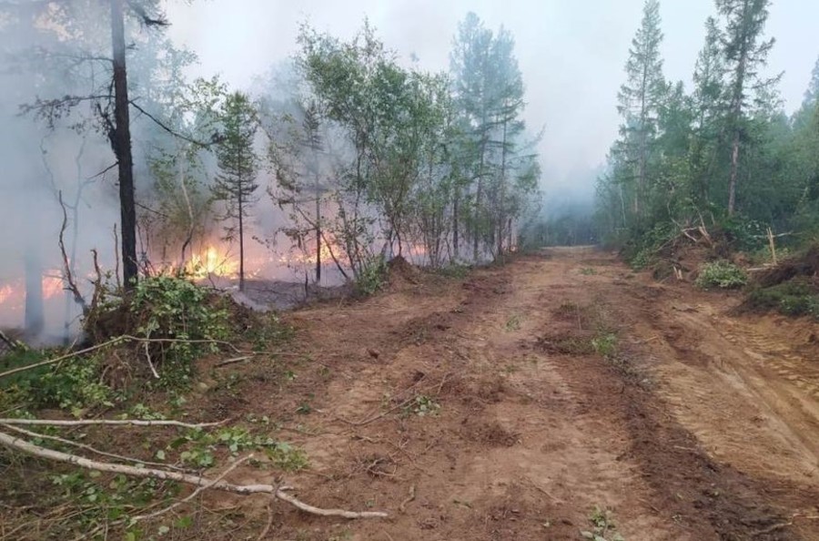 Ликвидирован пожар рядом с нефтебазой в Нерюнгринском районе Якутии
