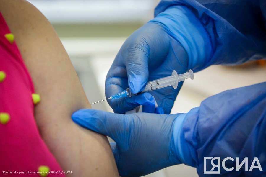 В Якутии первый компонент вакцины получили 61,29 % взрослых жителей