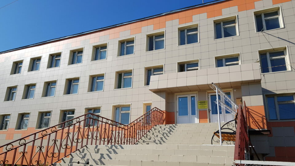 Капитальный ремонт Хатырыкской школы Якутии завершат в конце этого года