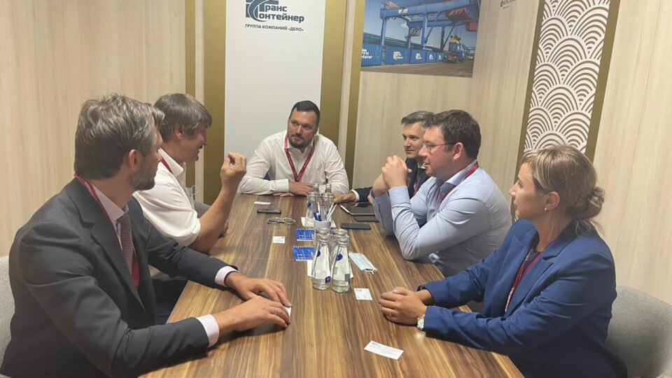 «Железные дороги Якутии» и «Трансконтейнер» провели встречу в рамках ВЭФ-2021