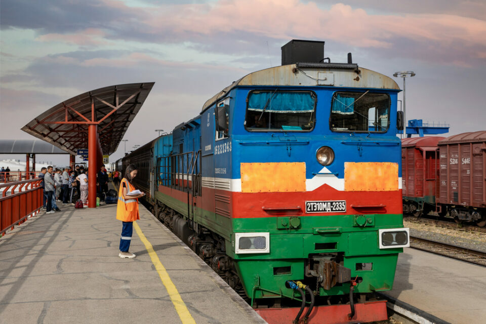 Железные дороги Якутии: Вагоны до Владивостока и Благовещенска будут курсировать через день