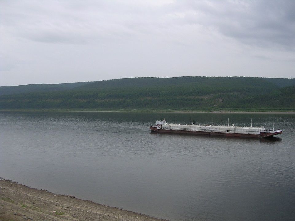 В Ленском и Олекминском районах Якутии наблюдается рост уровня воды на реке Лене