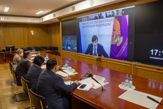 Проект по созданию дополнительных мест в школах Якутии будут реализовывать в три этапа