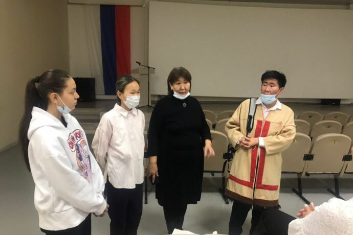Школьники и аспиранты Якутии вернулись с победой с конкурса "Моя законотворческая инициатива-2021"