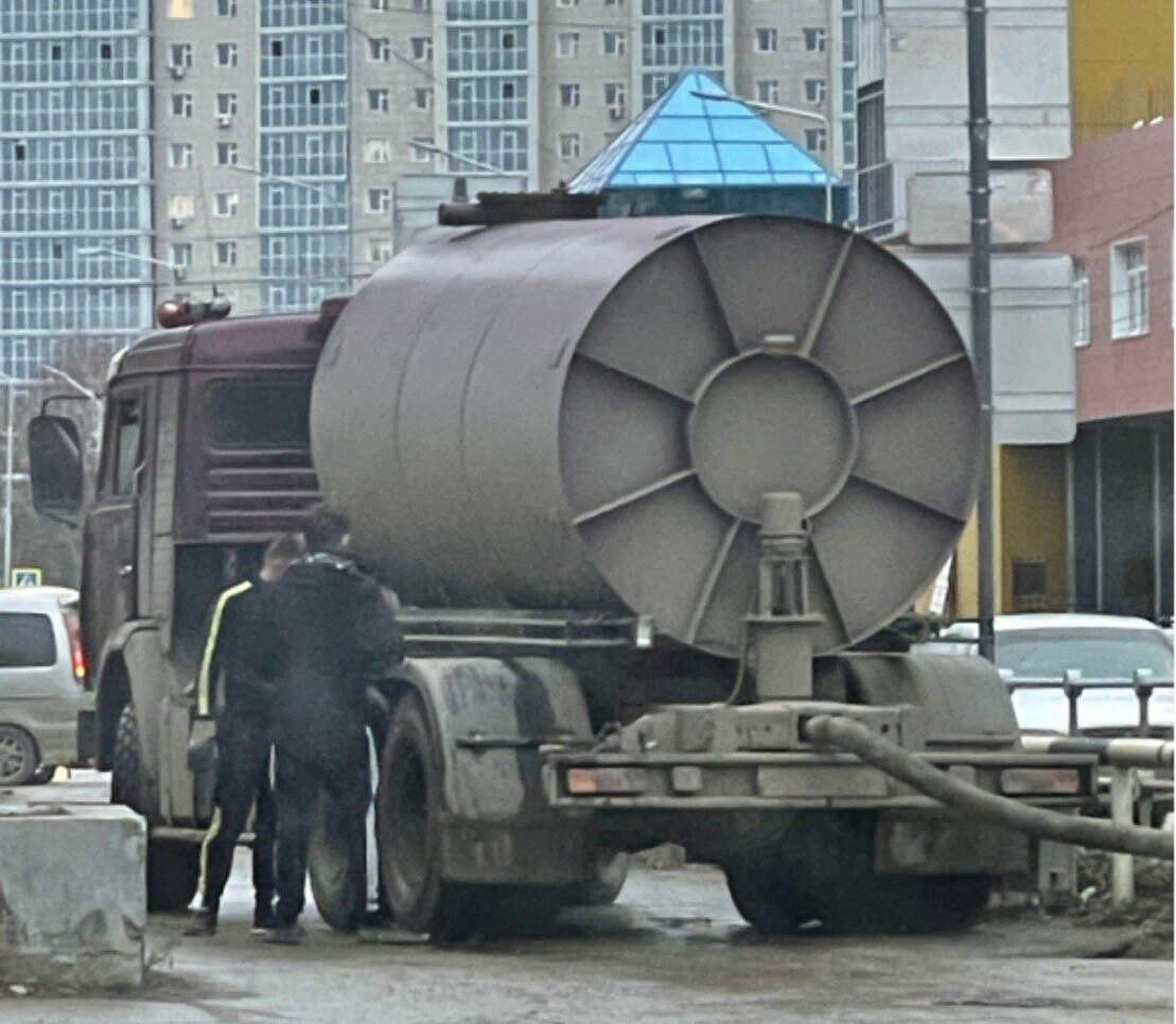 В Якутске оштрафовали ассенизатора, сливавшего нечистоты в центре города