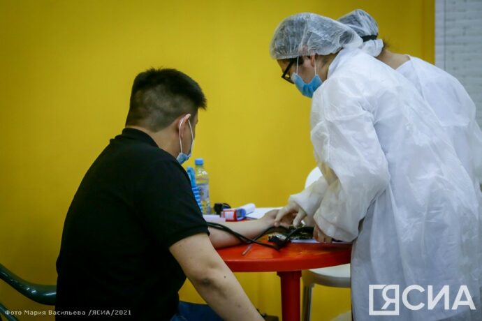 Роспотребнадзор Якутии: Важно получить прививку от гриппа сейчас, чтобы избежать микст-инфекции