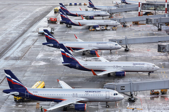 "Аэрофлот" увеличил топливный сбор до 2200 рублей на внутренние рейсы