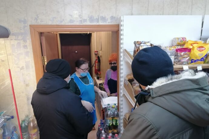 В Мирнинском районе Якутии проверили объекты торговли и общепита