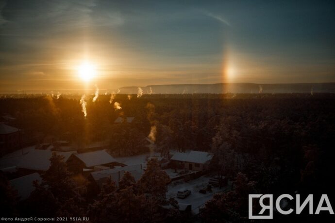 Фото дня: Зимний закат над Якутском