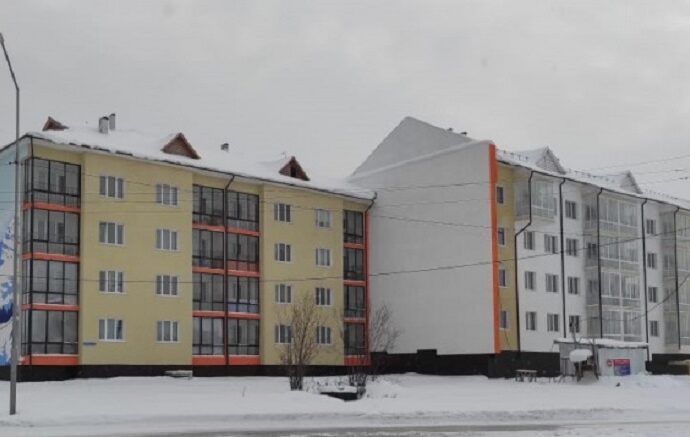 В поселке Хандыга Якутии 29 семей встретят Новый 2022 год в новых благоустроенных квартирах