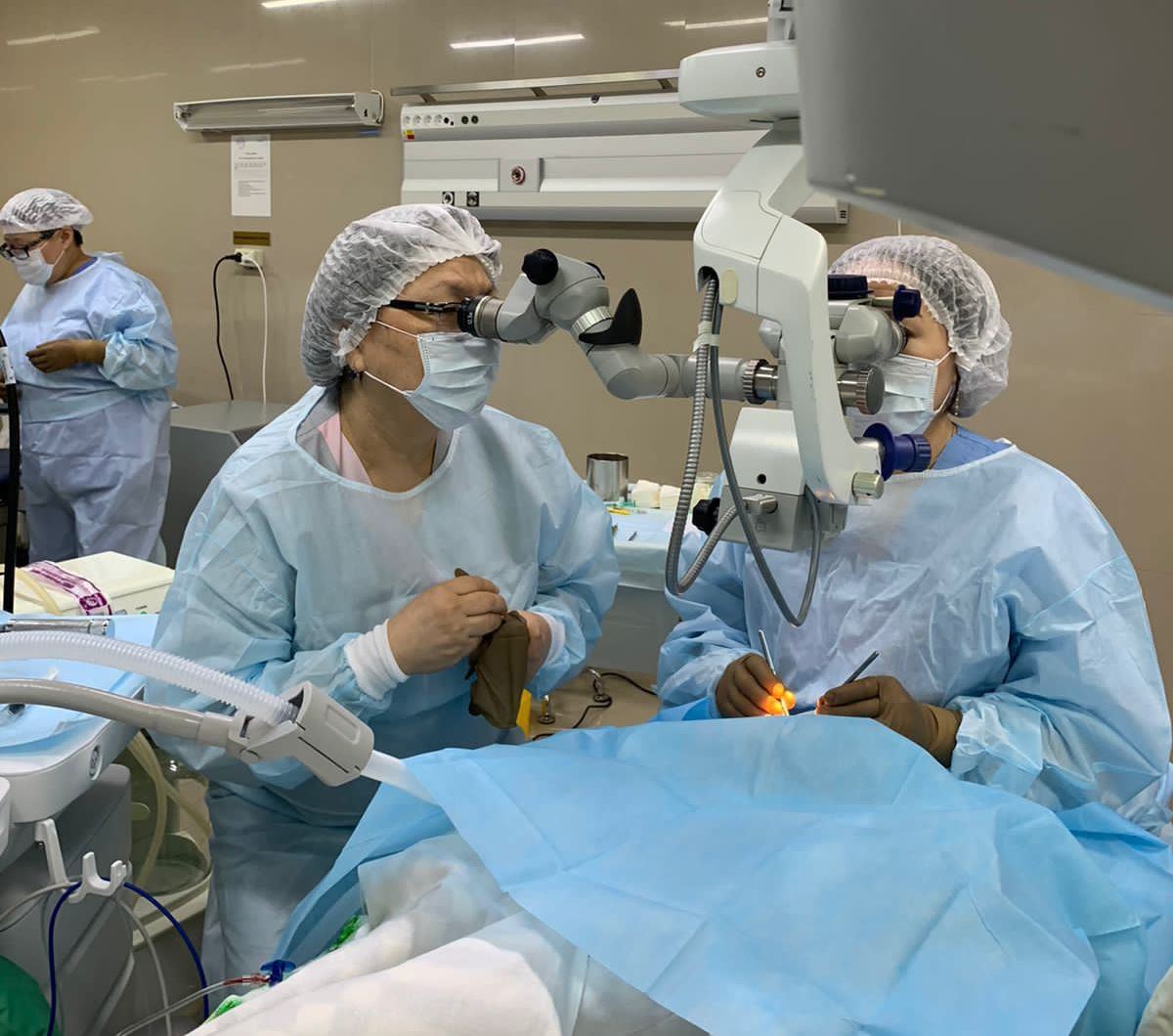 В Якутии впервые провели операции детям с врожденной катарактой