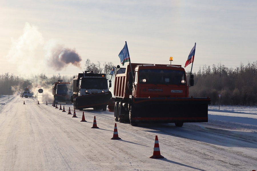 Дорожников Якутии наградили за помощь в борьбе с лесными пожарами