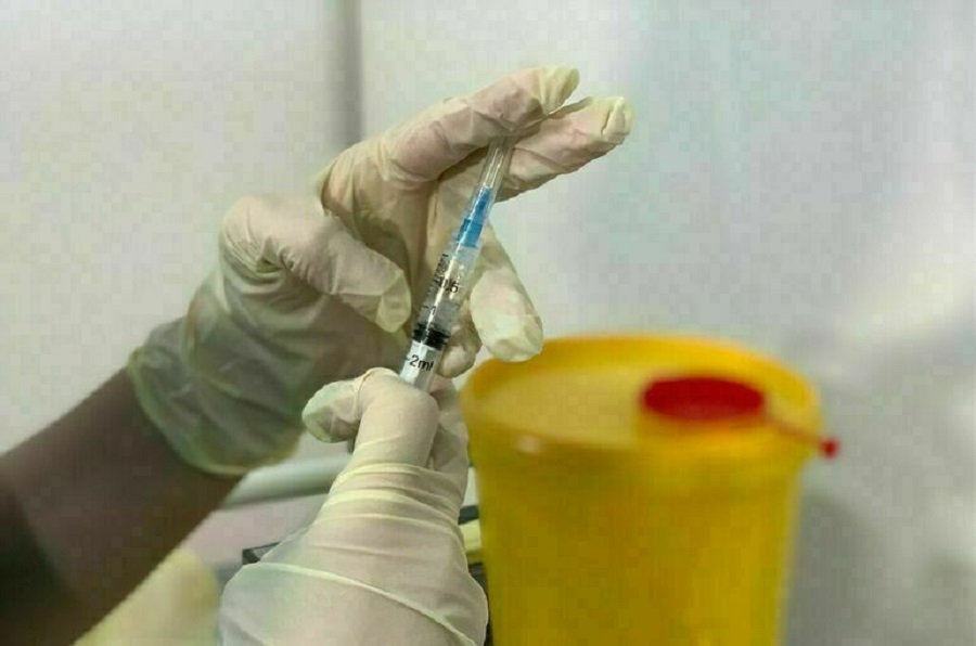 Вакцинацию подростков от коронавируса можно ожидать в ближайшие недели