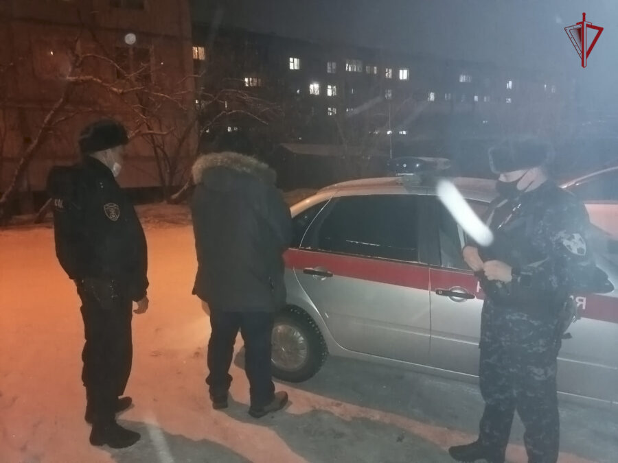 Сотрудники Росгвардии задержали жителя Якутска по подозрению в автоугоне