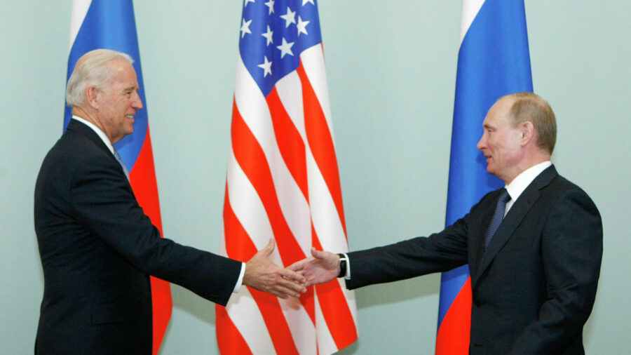 В МИД РФ надеются, что встреча Путина и Байдена состоится в ближайшее время