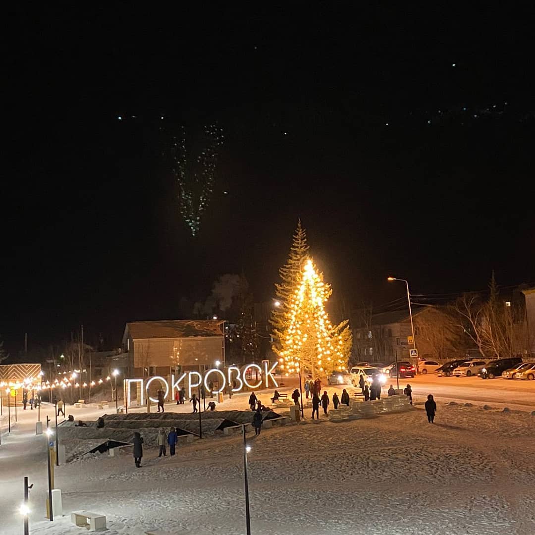 На главной ёлке Хангаласского улуса Якутии зажглись новогодние огни