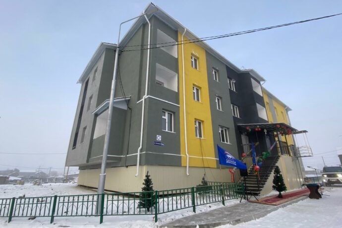 В Амгинском районе Якутии 55 семей получили ключи от новых квартир