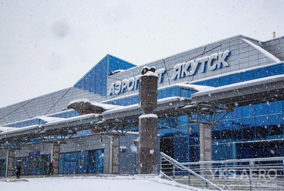 Прилетевших в Якутию пассажиров продолжают проверять на коронавирус в аэропорту