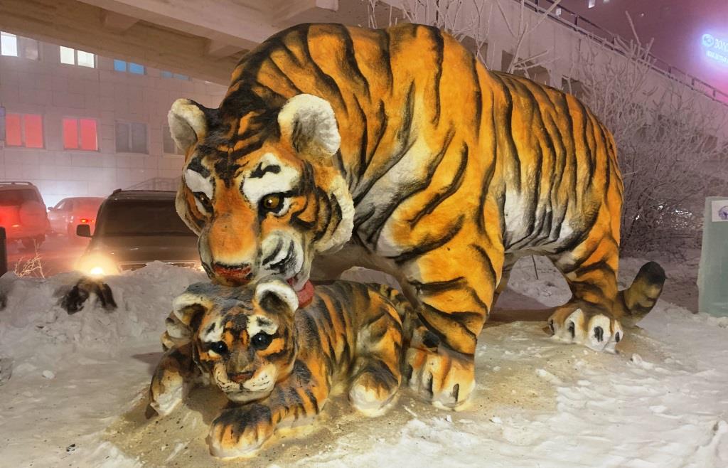 Аполлон Захаров: Новую снежную скульптуру в Якутске посвятил Году матери
