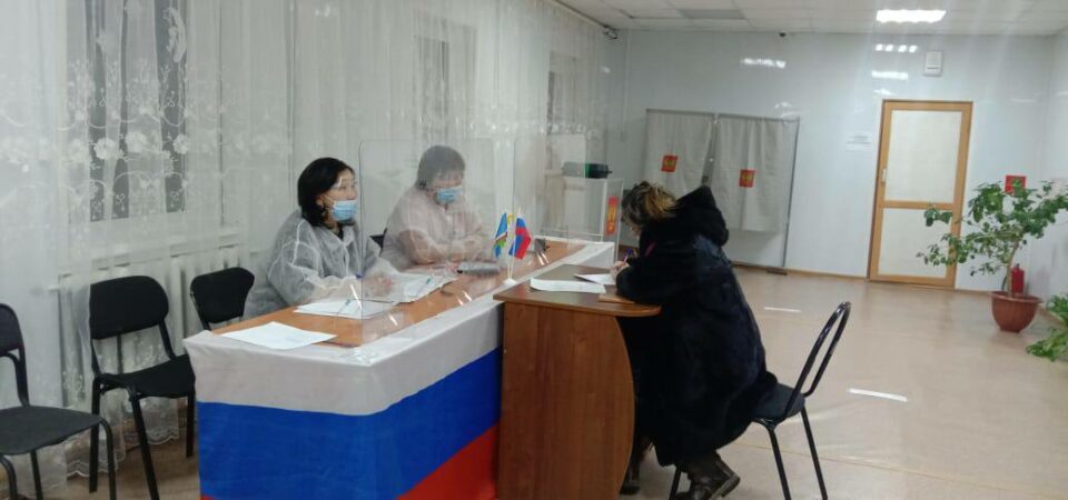 В Момском районе Якутии продолжается досрочное голосование