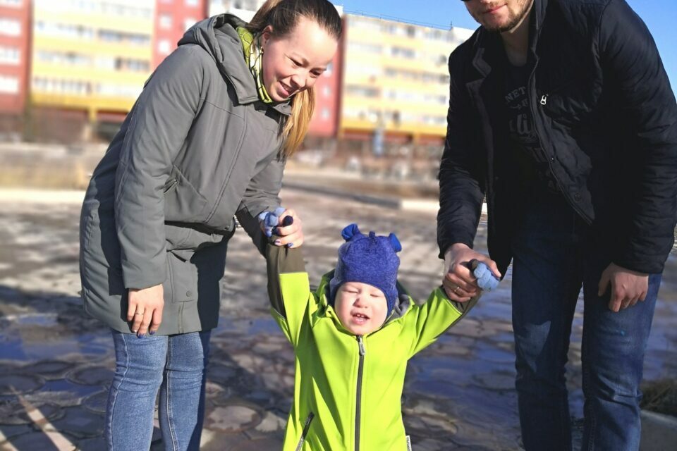 Живые не торопятся все на зож мтс