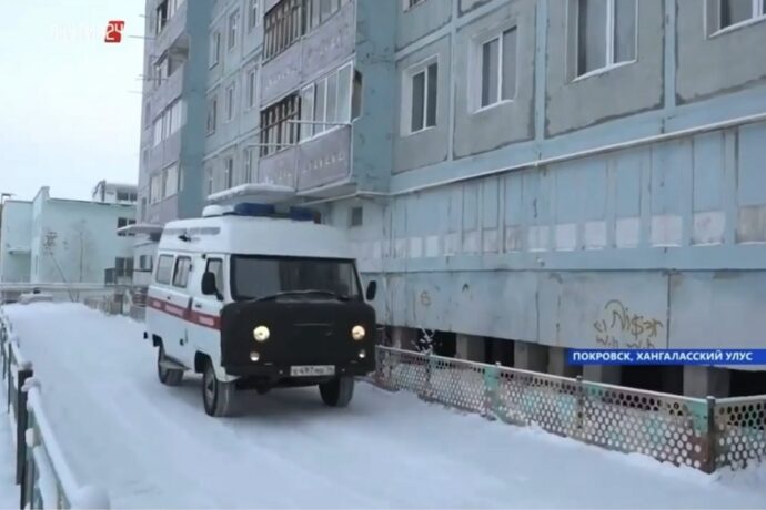 В Хангаласском улусе Якутии предприятия предоставляют свой транспорт в помощь медикам