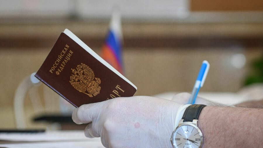 Правительство РФ поддержало законопроект президента о гражданстве