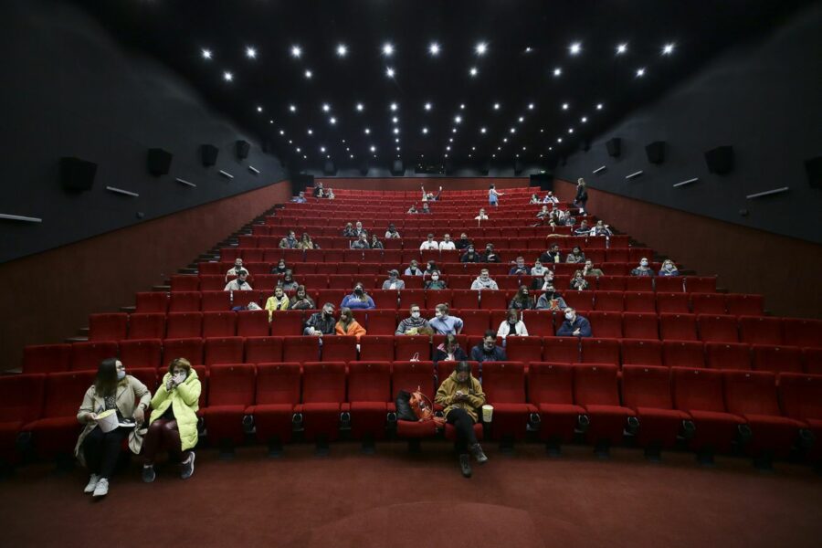 Цена билета в кино в России установила исторический максимум