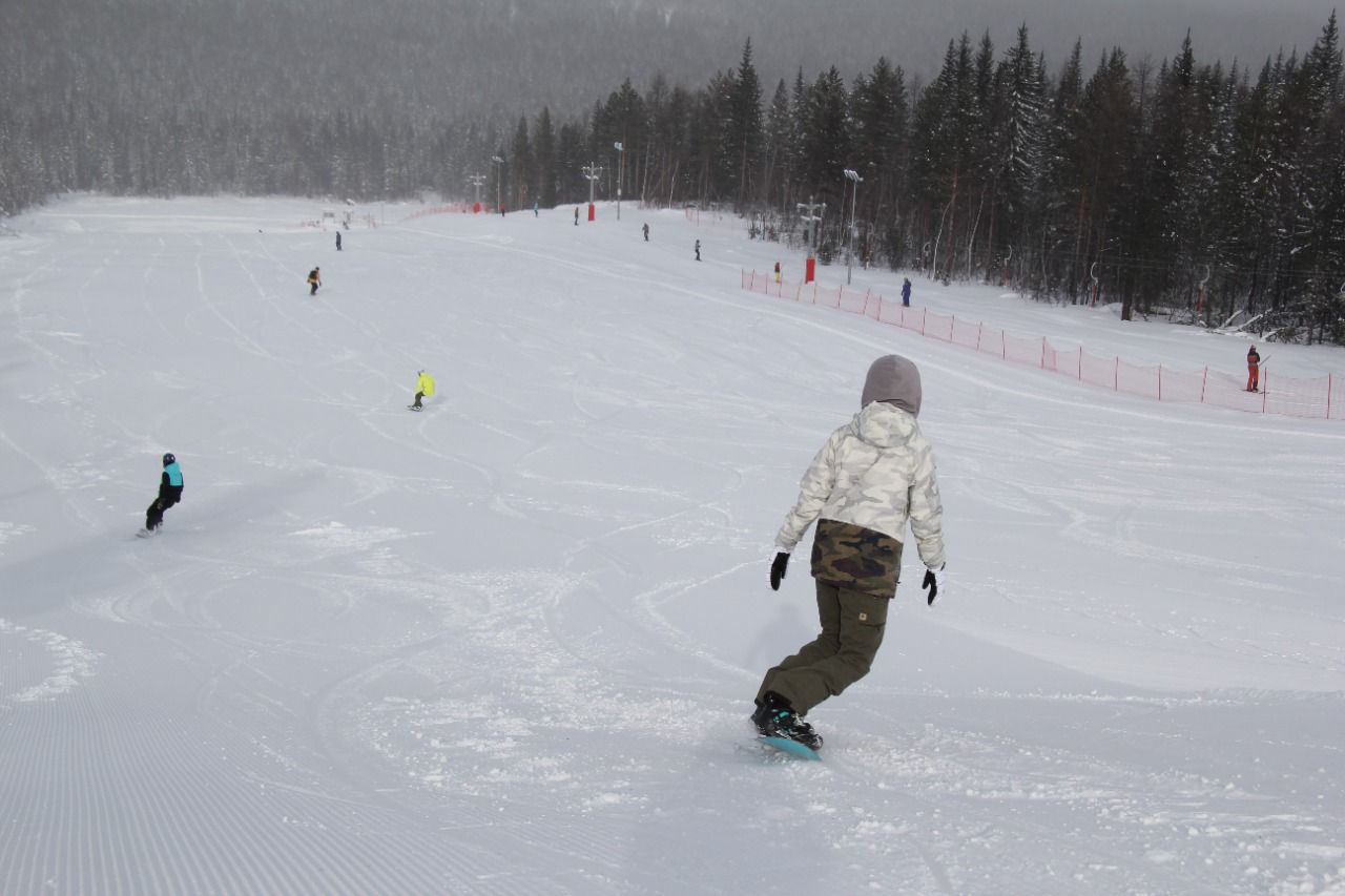 В Алдане открыт горнолыжный спуск протяженностью 650 метров