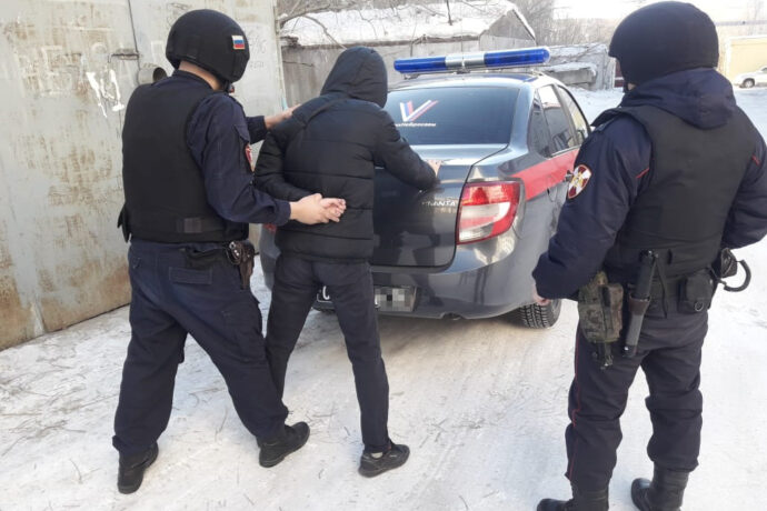 По подозрению в хищении товара с прилавка в Якутске задержали мужчину в наркотическом опьянении